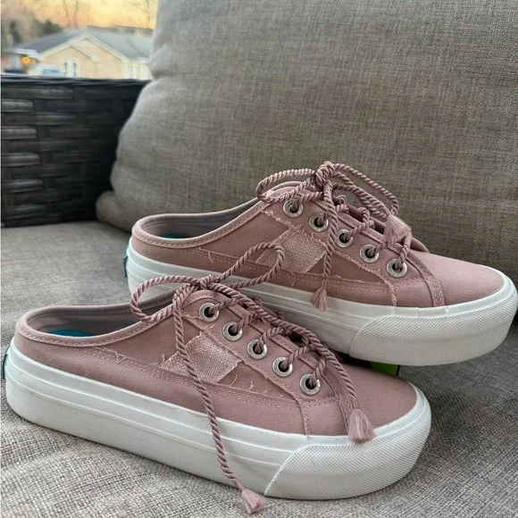 Blowfish Mauve Canvas Sneakers slip on sneakers - Picture 1 of 3